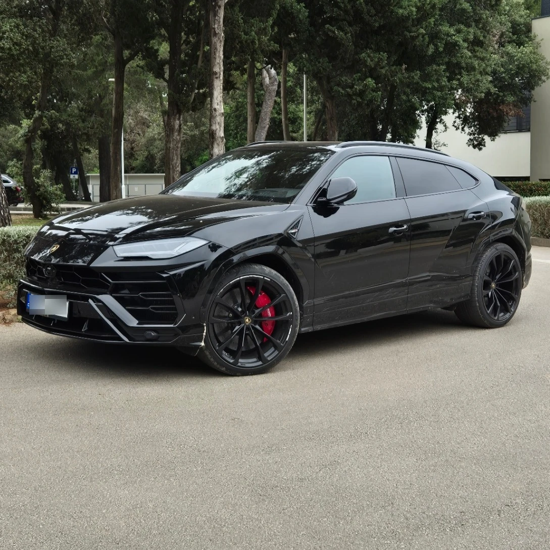 Lamborghini Urus spotted in Pula, Chorwacja