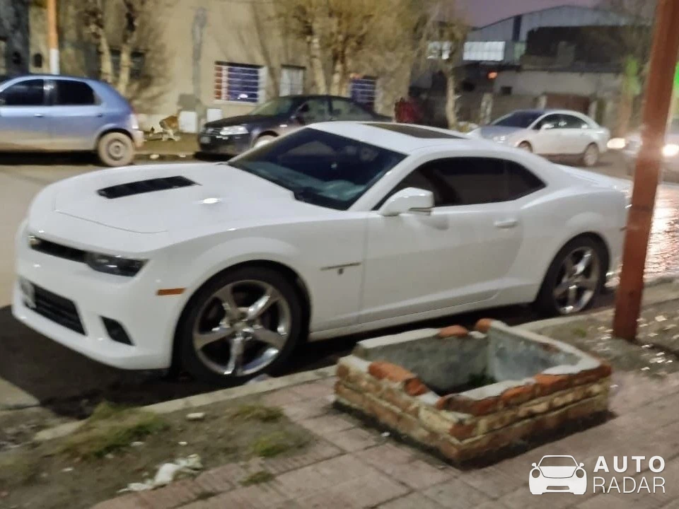 Chevrolet Camaro spotted in La Plata, Argentina