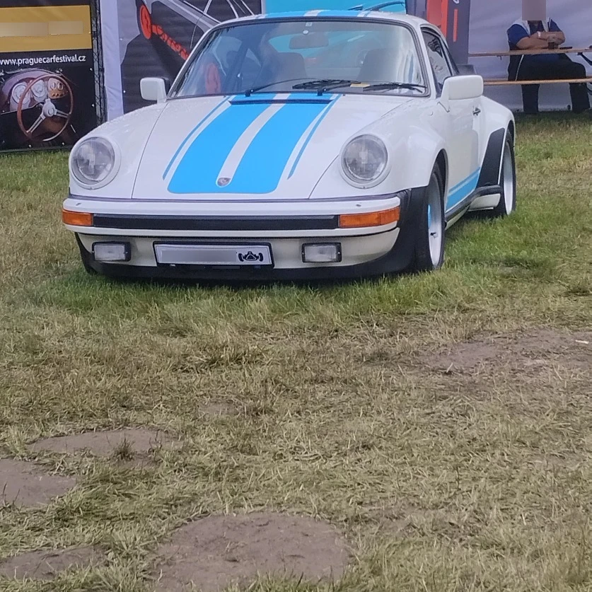 Porsche 930 Turbo spotted in Praha 7, Česko