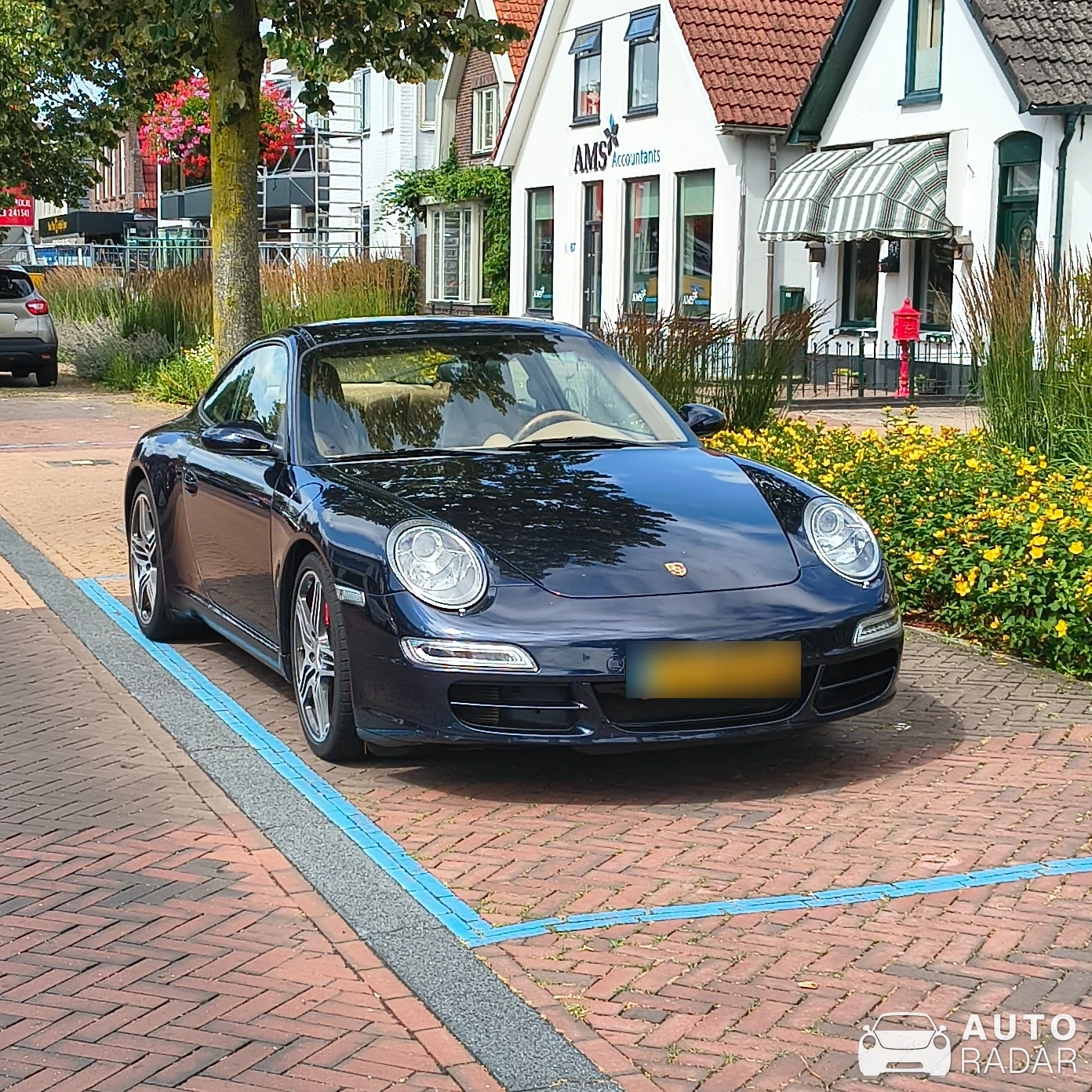 Porsche 993 Carrera S spotted in Dedemsvaart