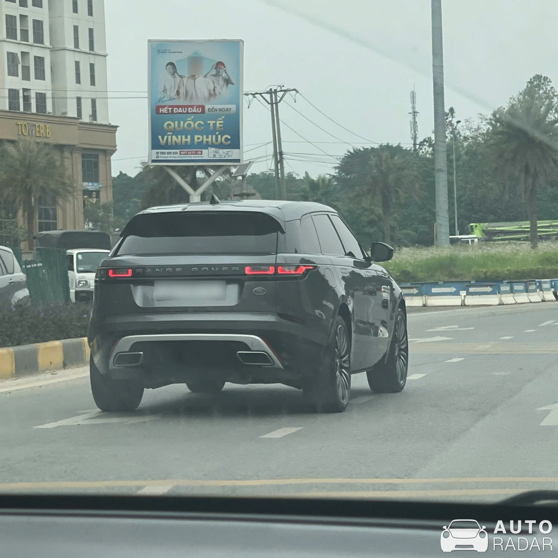 Land Rover Range Rover Velar spotted in Vĩnh Phúc