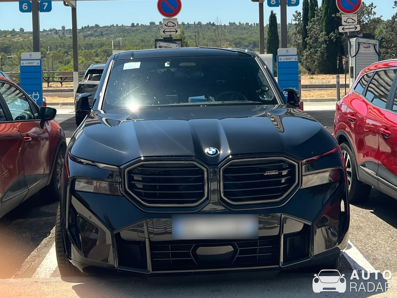 BMW XM G09 spotted in Lançon-Provence