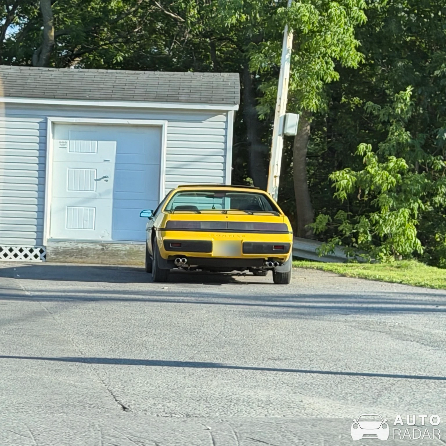 Pontiac Fiero spotted in Repentigny