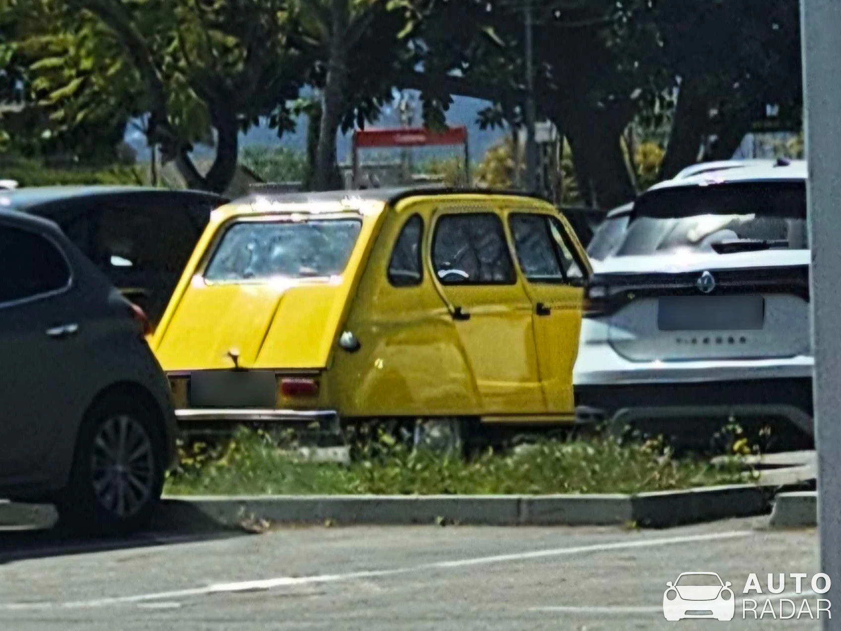 Citroën Dyane spotted in Cullera