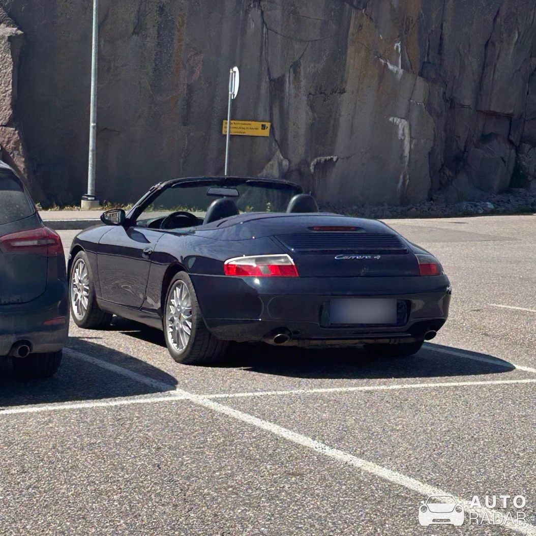 Porsche 996 Carrera 4 Cabriolet spotted in Hanko