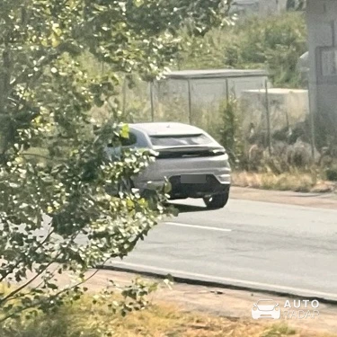 Lamborghini Urus SE spotted in Slynchev bryag