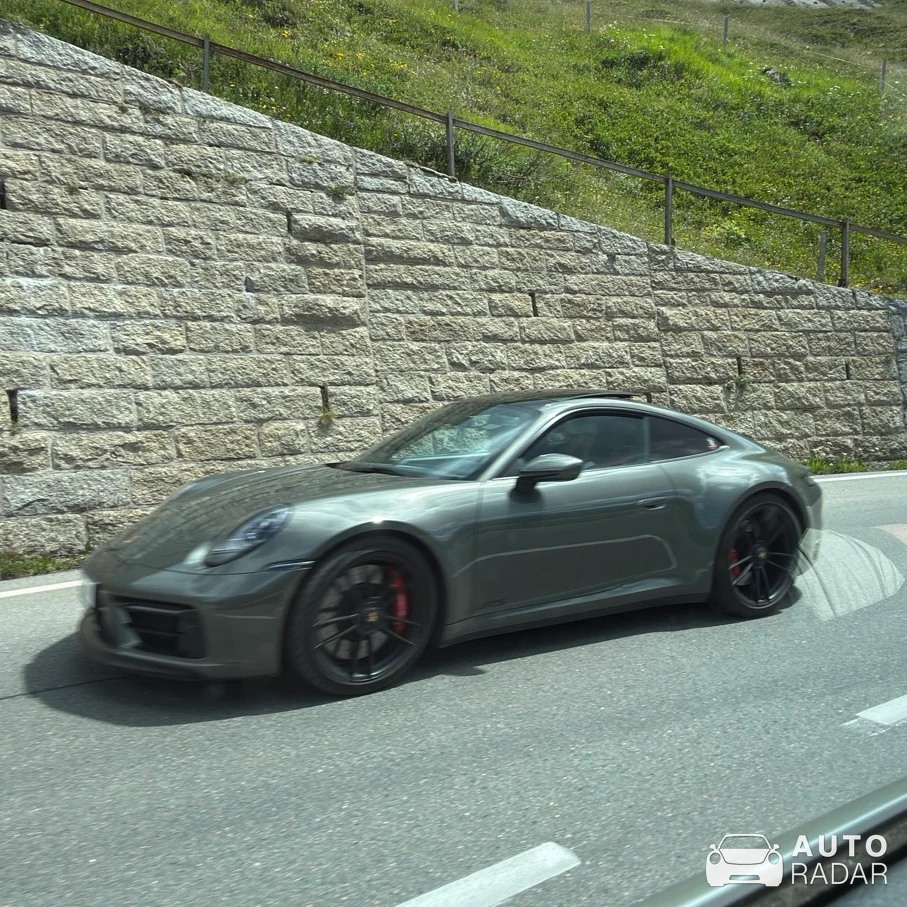 Porsche 992 Carrera GTS MkI spotted in Heiligenblut