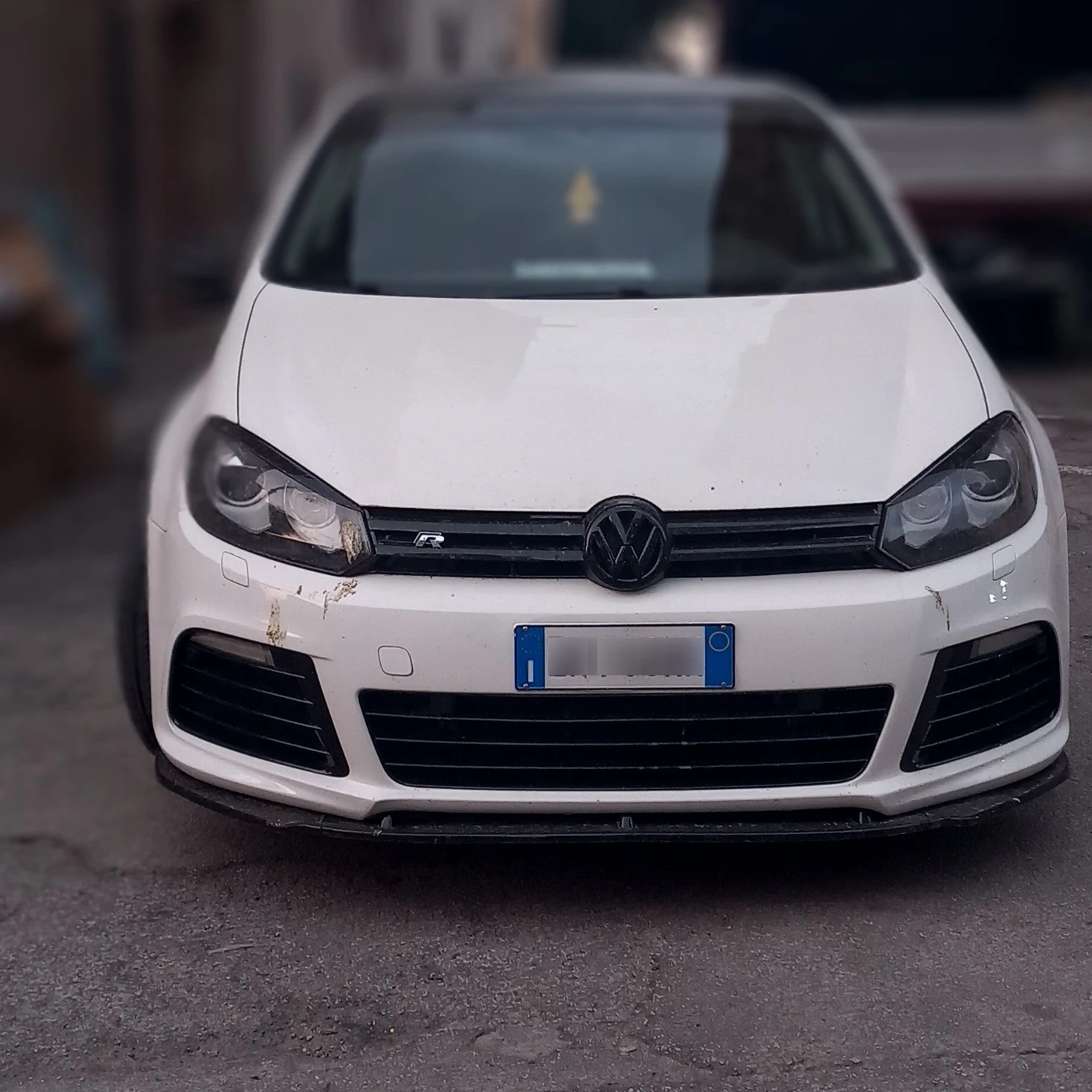 Volkswagen Golf R spotted in Partinico, Italy