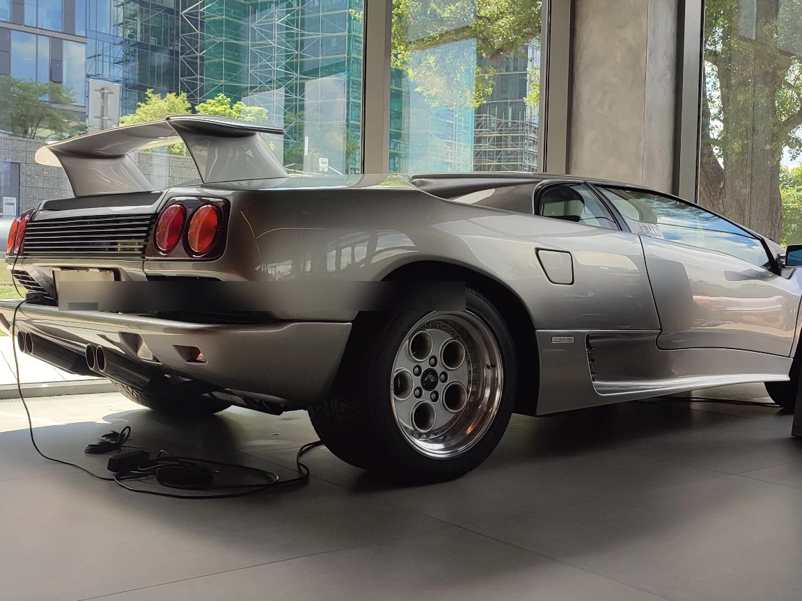 Lamborghini Diablo spotted in Bratislava, Slovensko