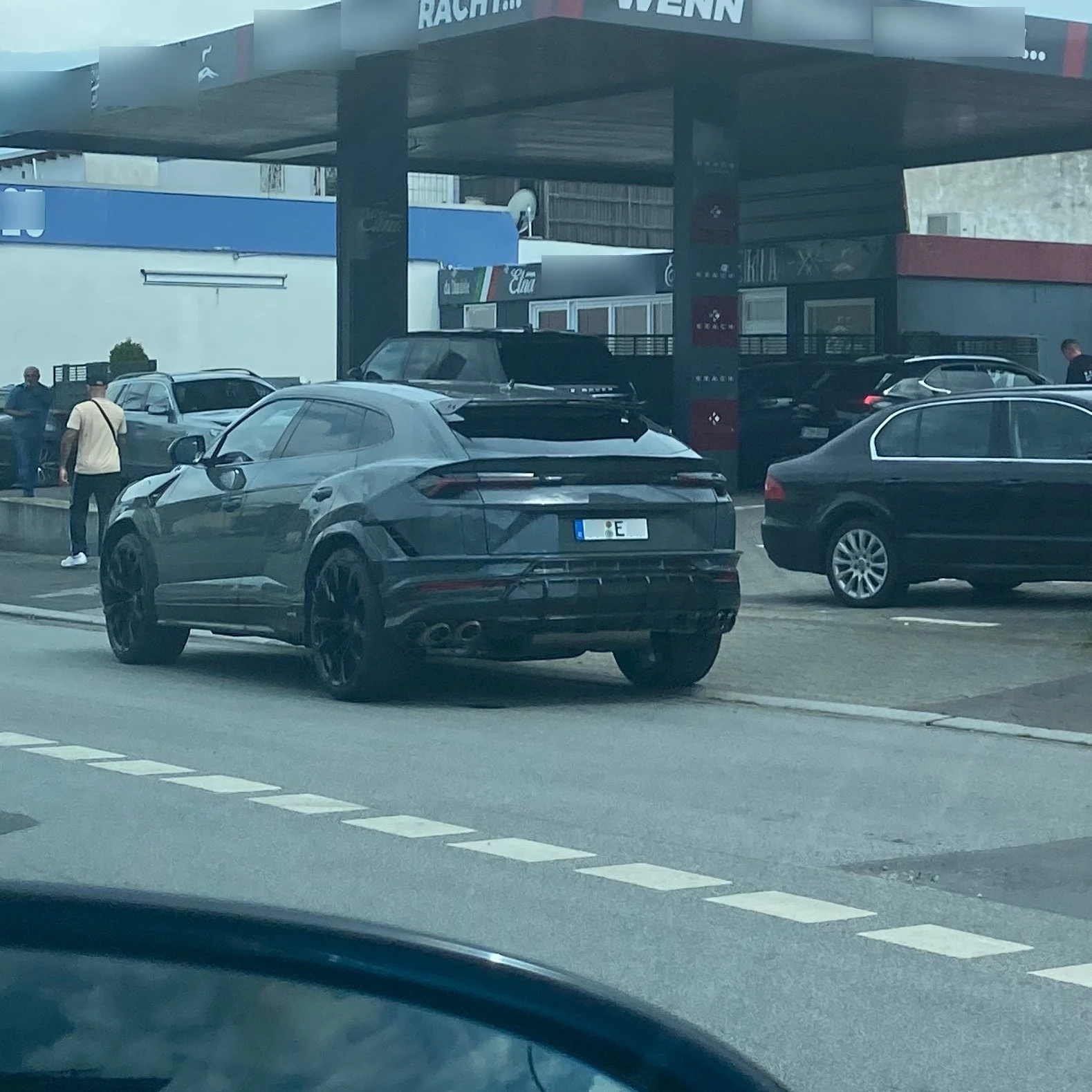 Lamborghini Urus Performante spotted in Offenbach am Main, Deutschland