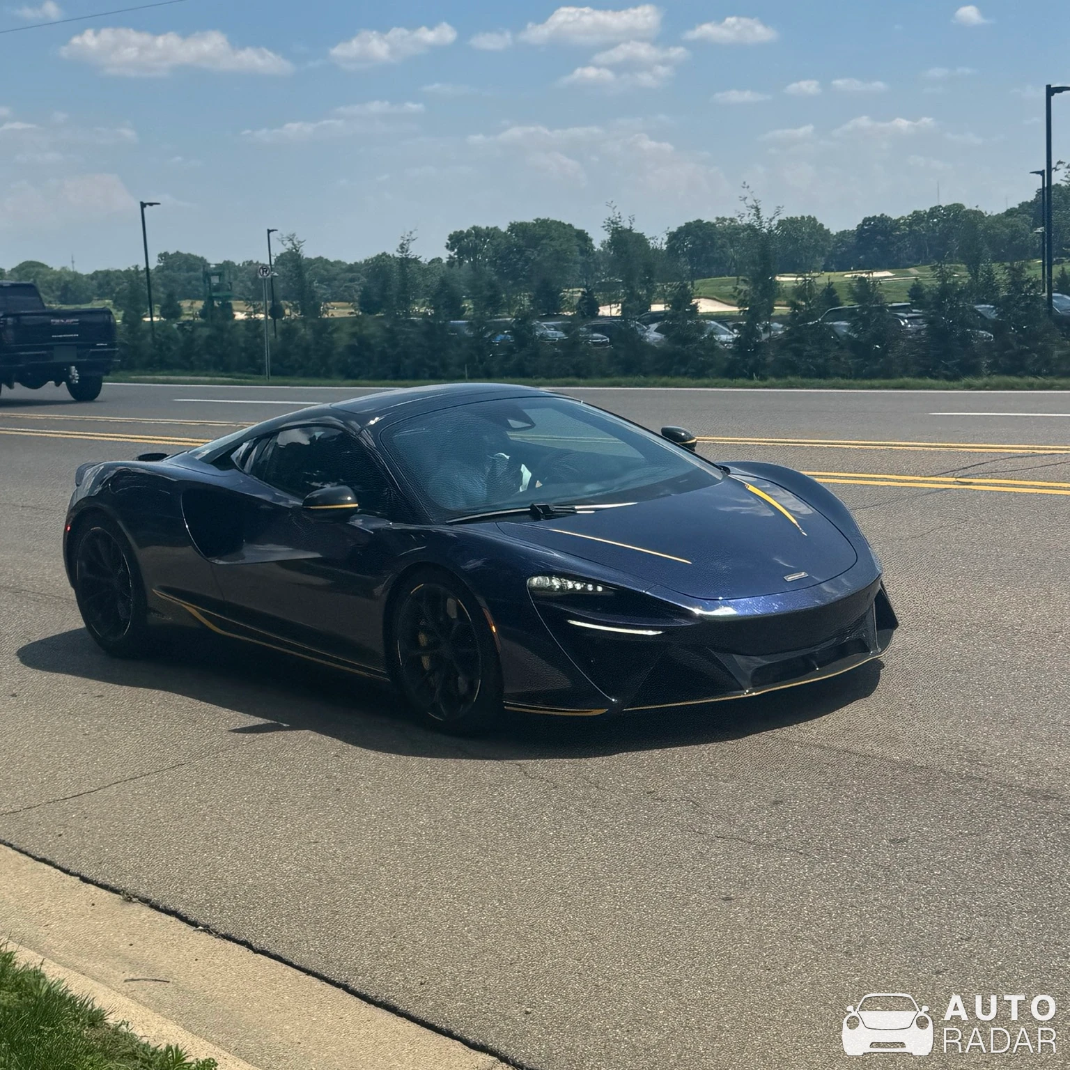 McLaren Artura spotted in Royal Oak