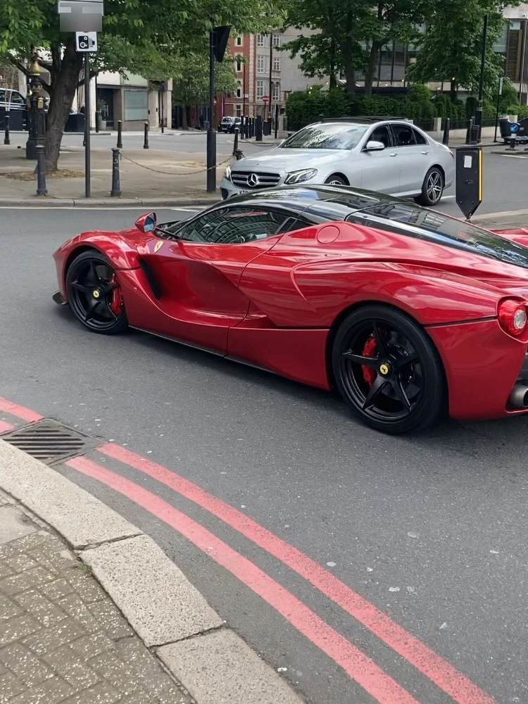Ferrari LaFerrari spotted in Greater London, United Kingdom