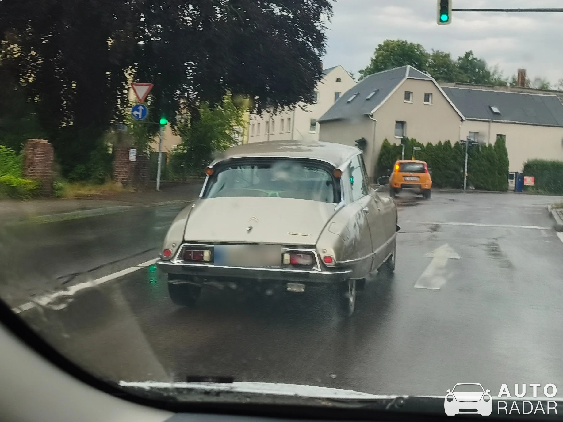 Citroën DS 21 spotted in Limbach-Oberfrohna
