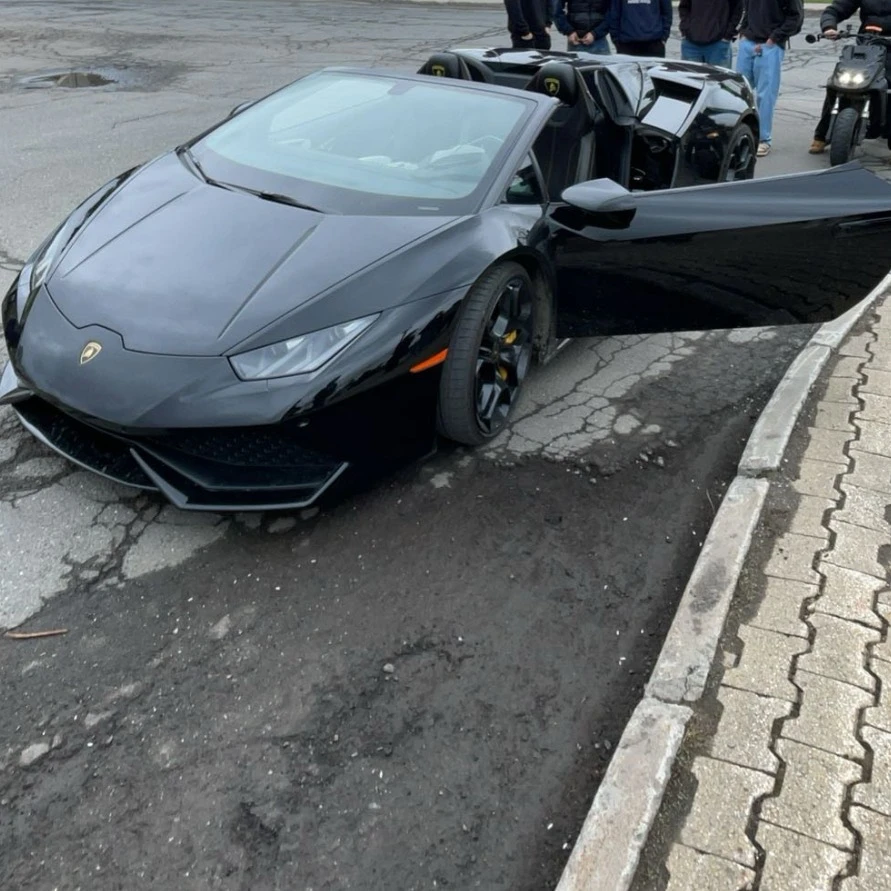Lamborghini Huracán LP640-4 Performante spotted in Drummondville, Canada