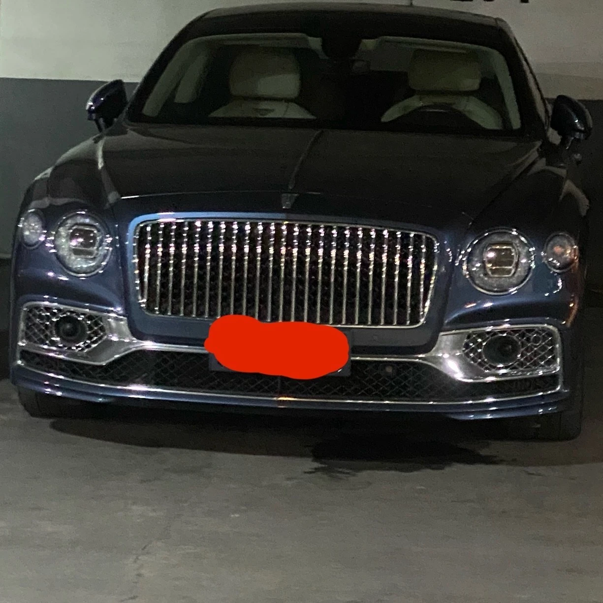 Bentley Flying Spur V8 spotted in Pucón, Chile