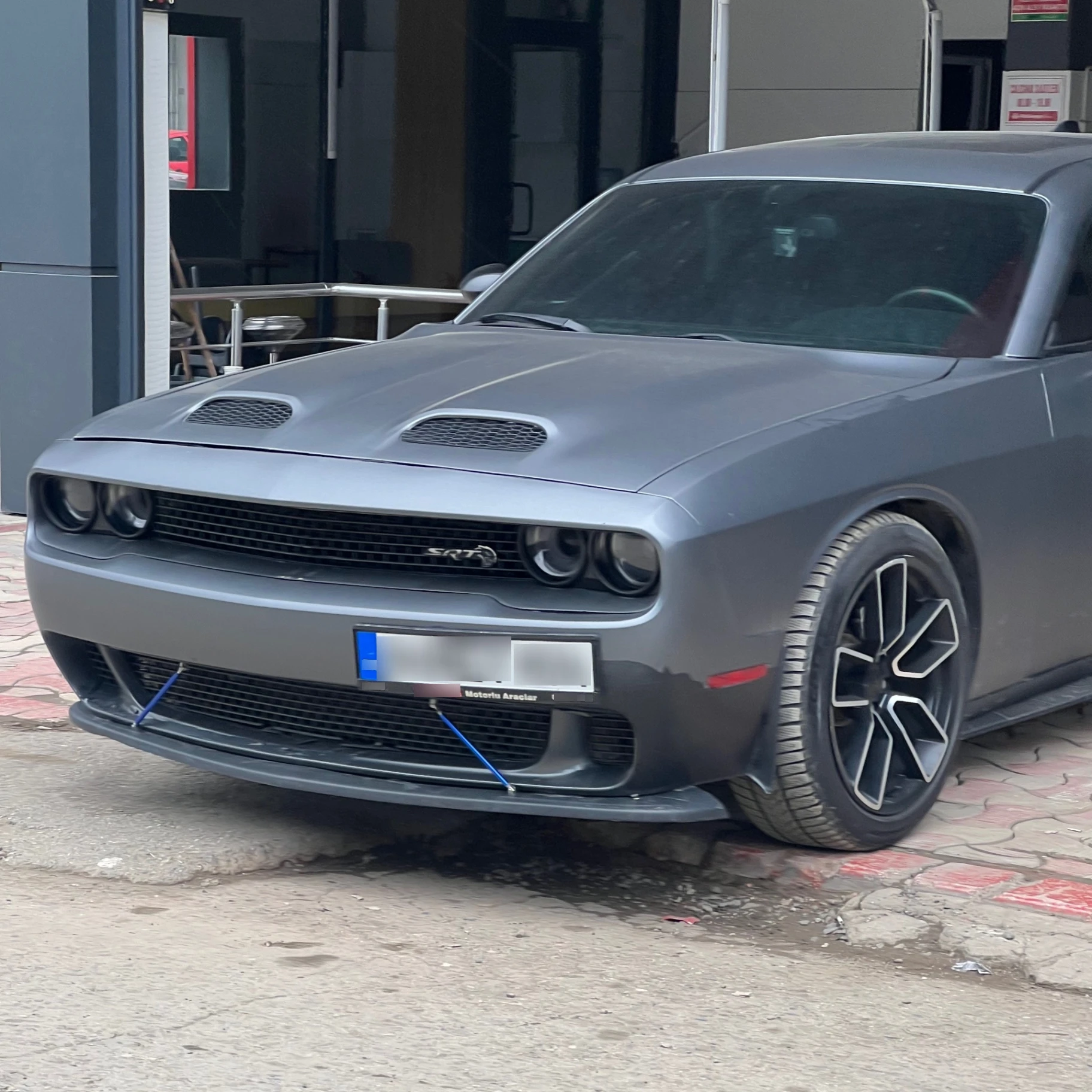 Dodge Challenger spotted in Düzce Merkez, Türkiye
