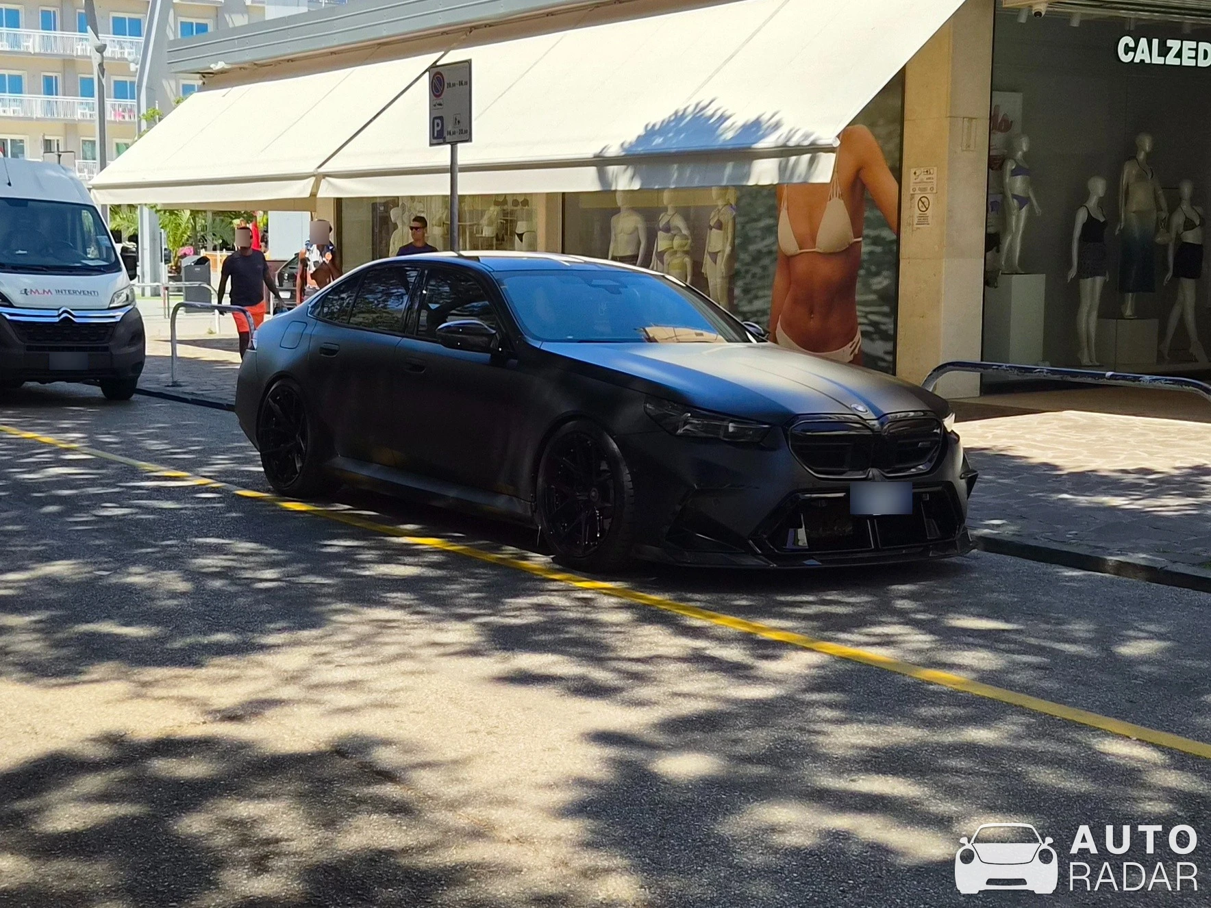 BMW M5 G90 spotted in Lido di Jesolo