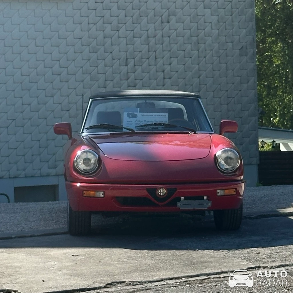 Alfa Romeo Spider 2.0i spotted in Oberweningen
