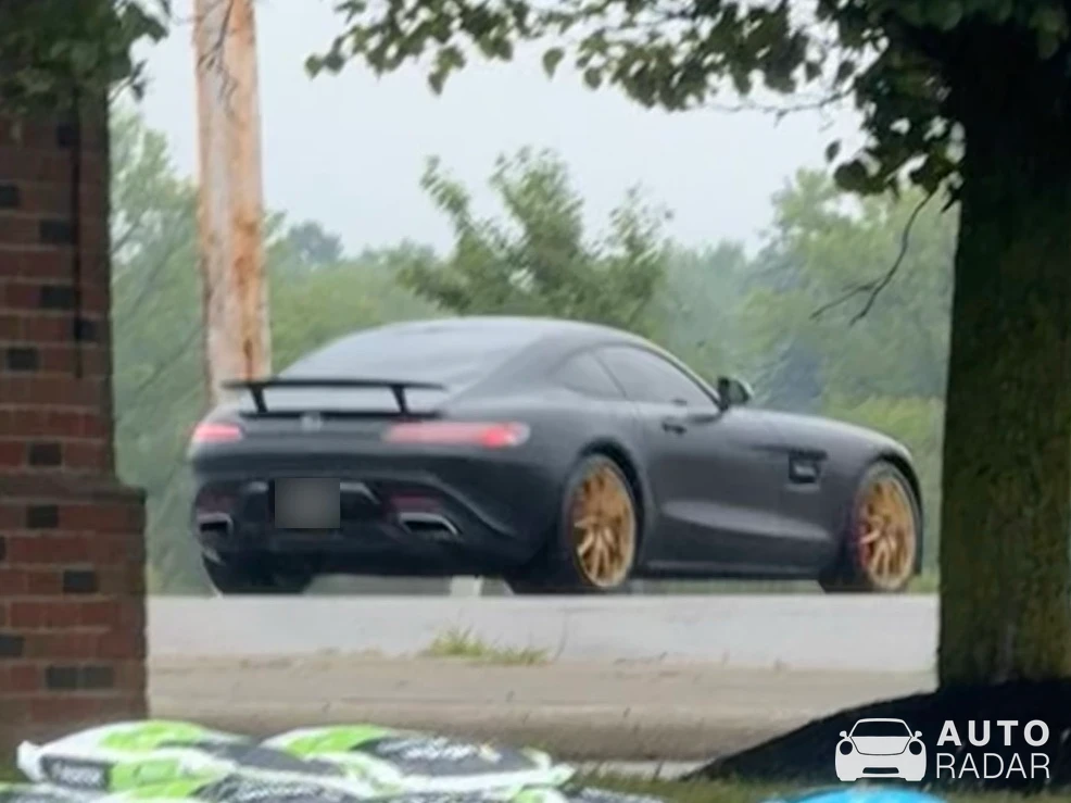 Mercedes-AMG GT C C190 spotted in Sunbury
