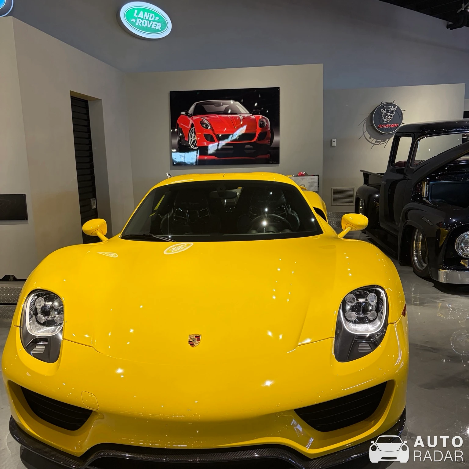 Porsche 918 Spyder spotted in Palm Springs