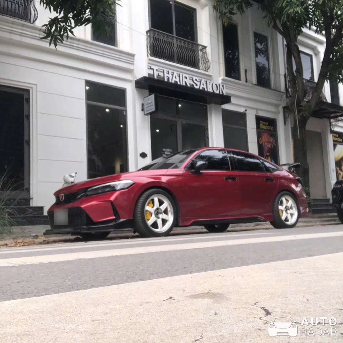 Honda Civic Type R FL5 spotted in Vĩnh Phúc