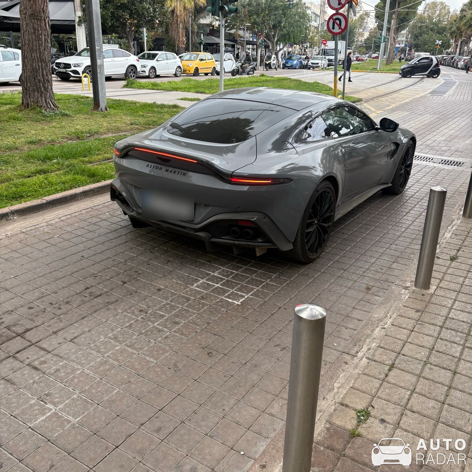 Aston Martin V8 Vantage spotted in Vari