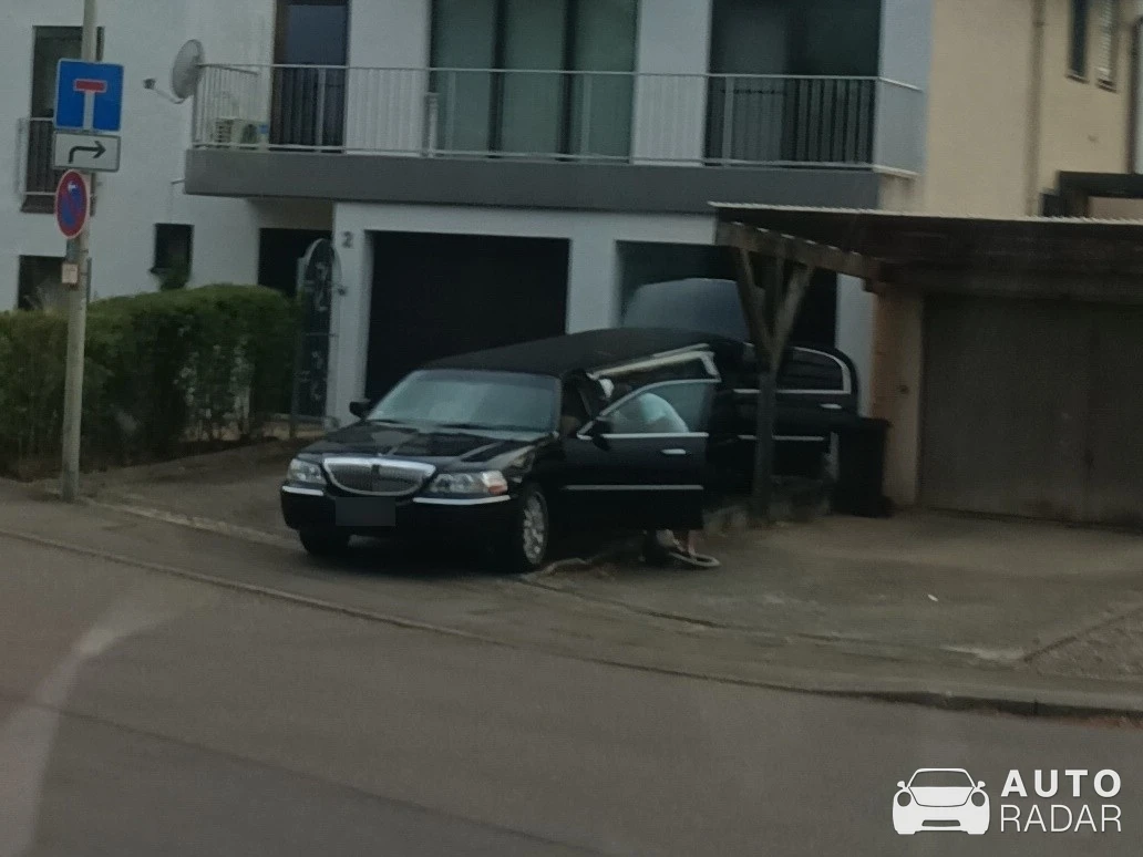 Lincoln Town Car spotted in Markgröningen