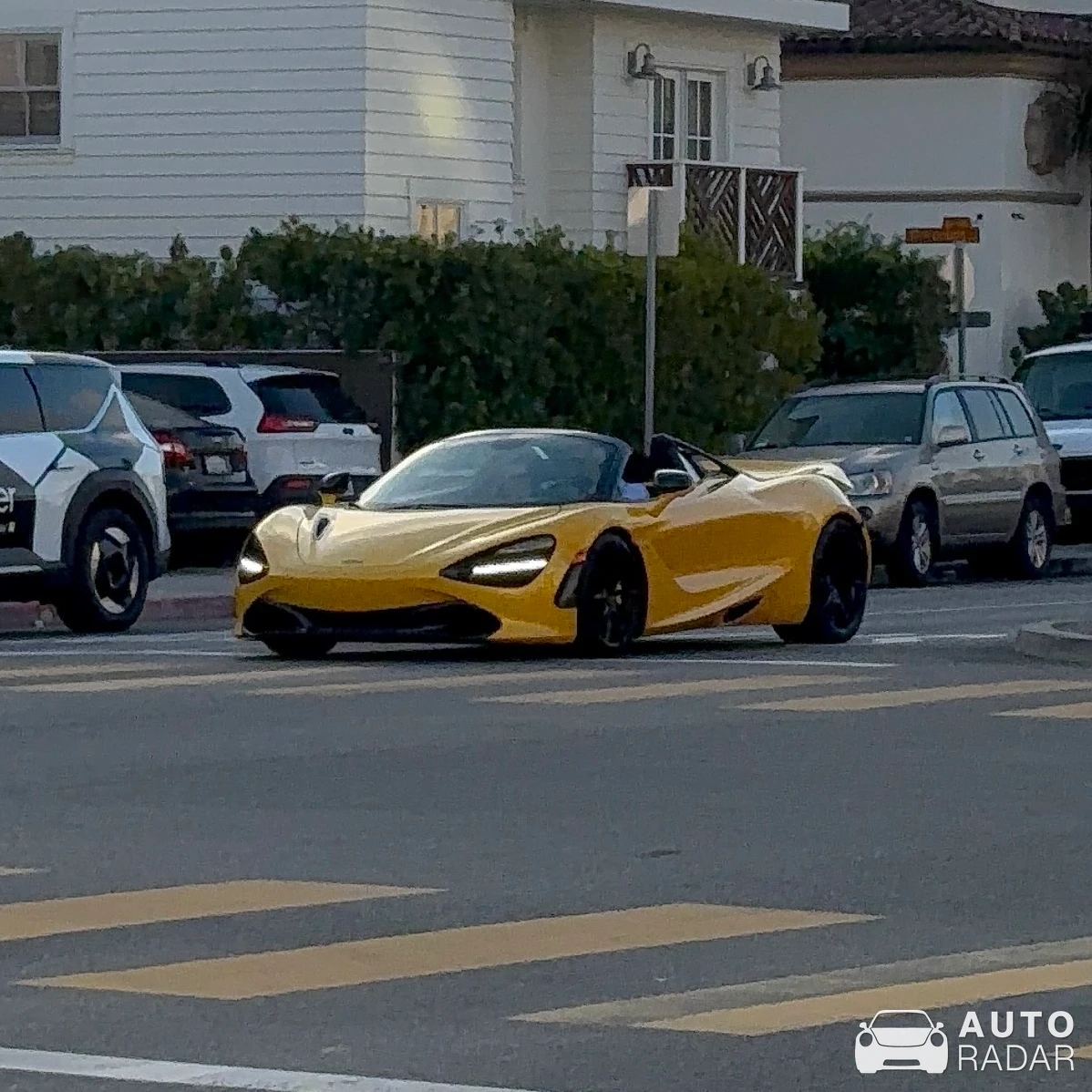 McLaren 720S Spider spotted in Hermosa Beach