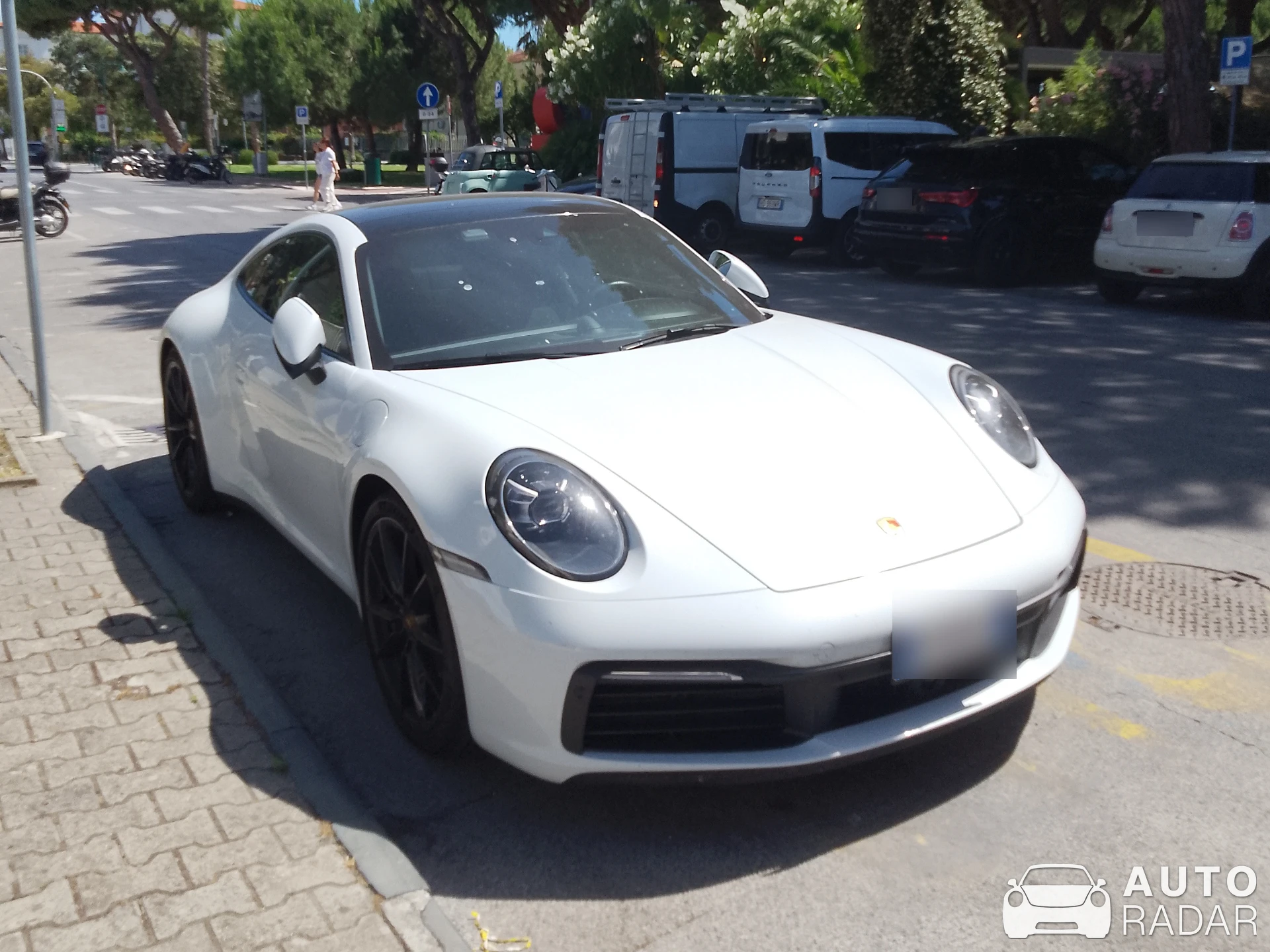 Porsche 992 Carrera MkI spotted in Lucca