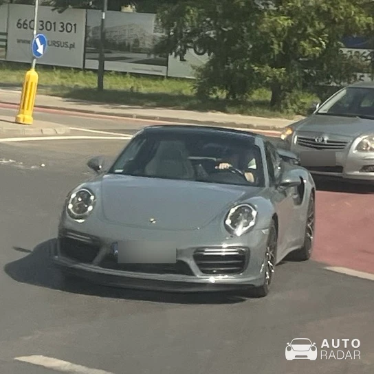 Porsche 991 GT2 RS spotted in Rozalin