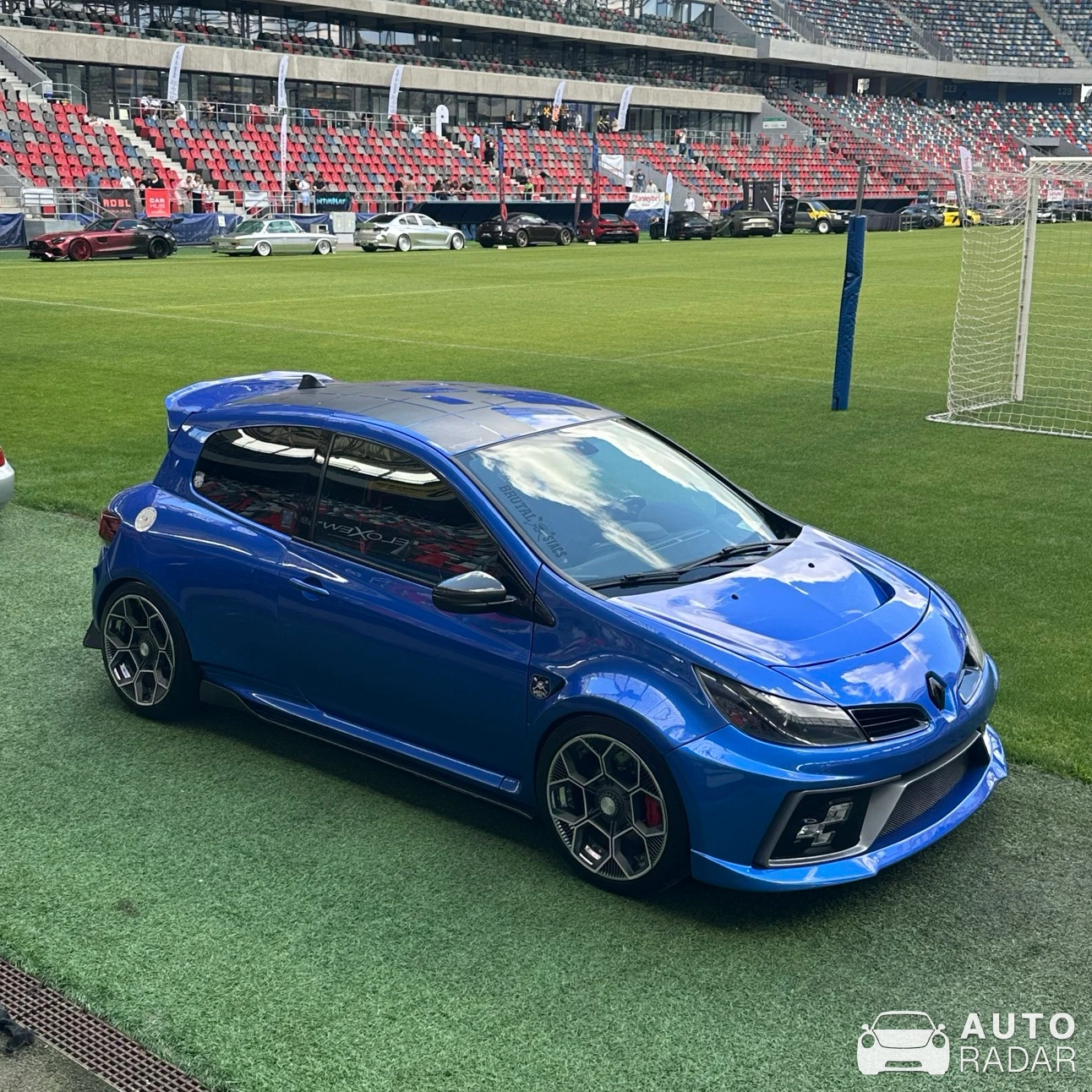 Renault Clio RS Trophy 220 spotted in București