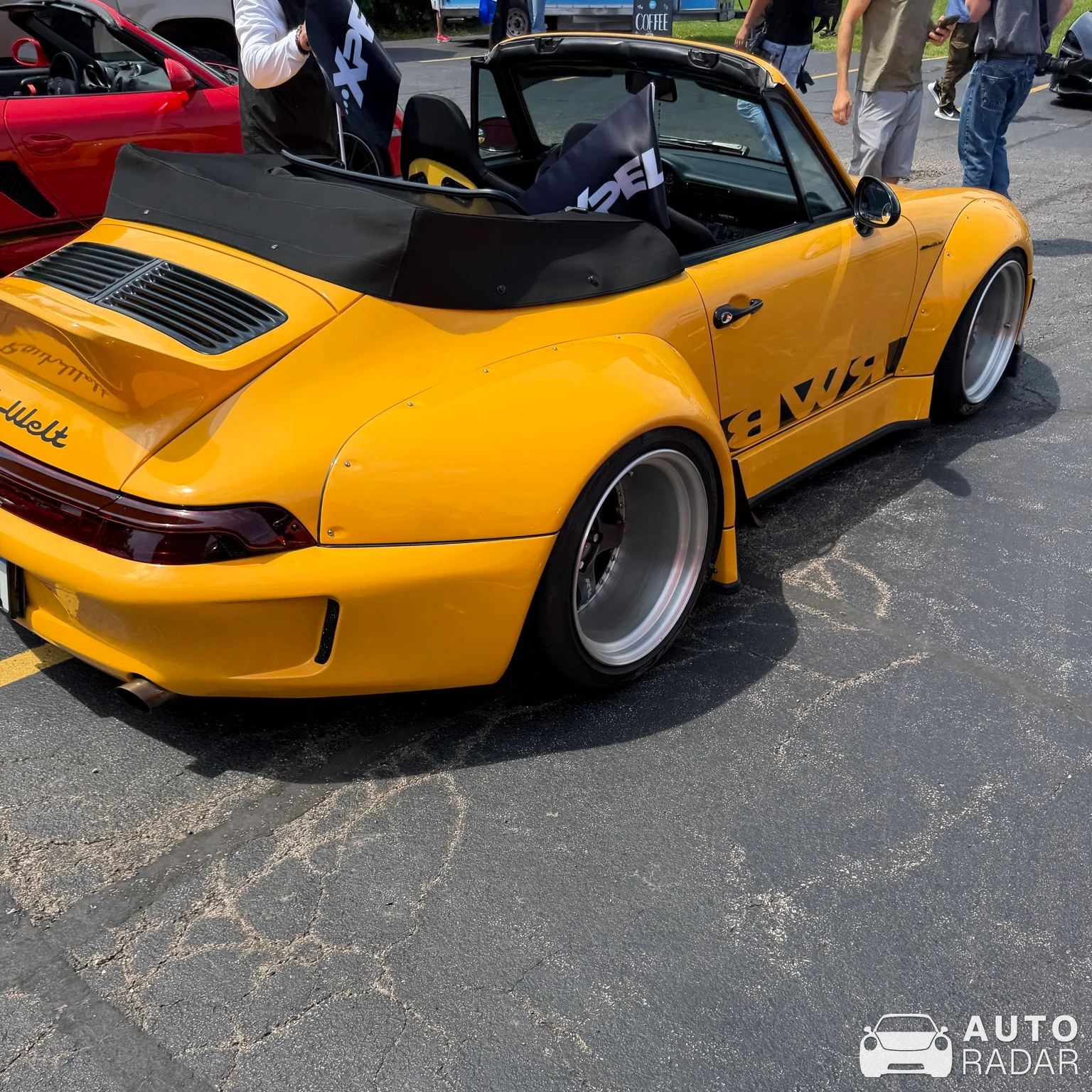 Porsche Rauh-Welt Begriff 964 Cabriolet spotted in Long Grove
