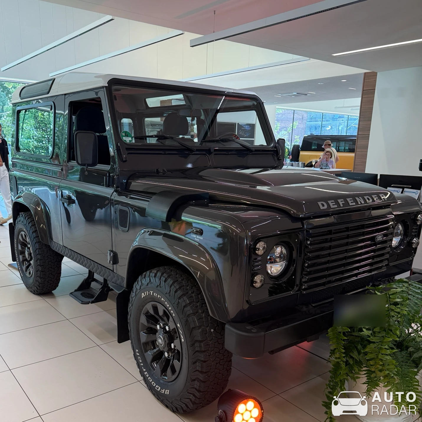 Land Rover Rover Defender 70 spotted in Chemnitz