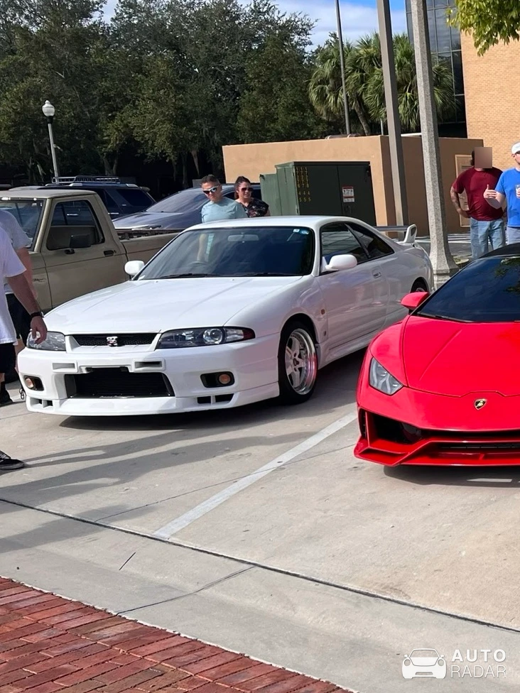 Nissan Skyline R33 GT-R spotted in Lake Mary