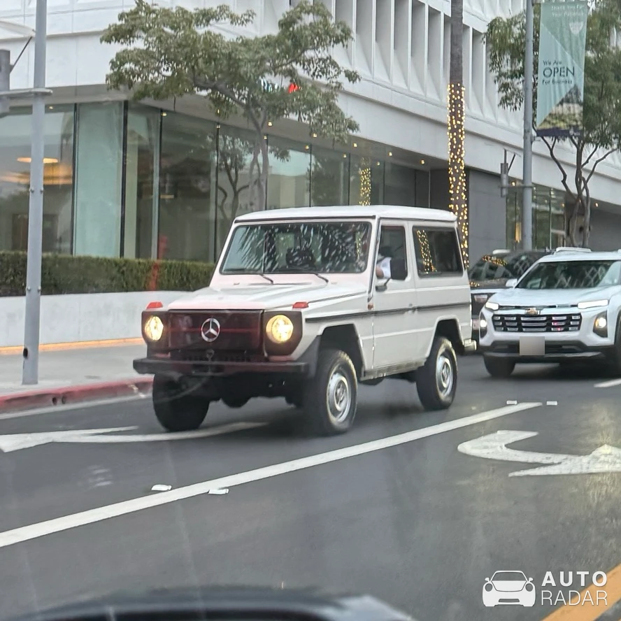 Mercedes-Benz G-Klasse W461 spotted in Beverly Hills