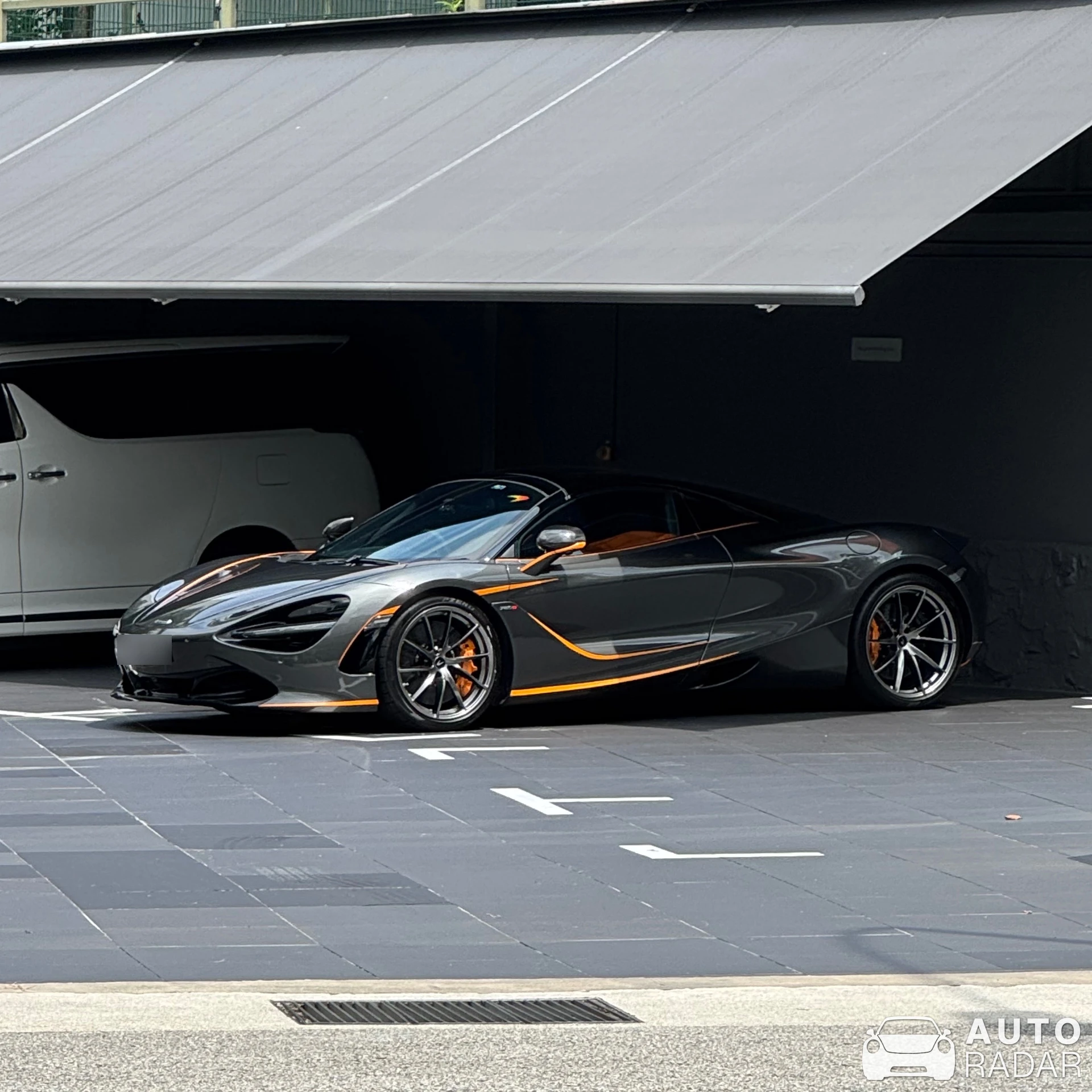 McLaren 720S Spider spotted in Singapore