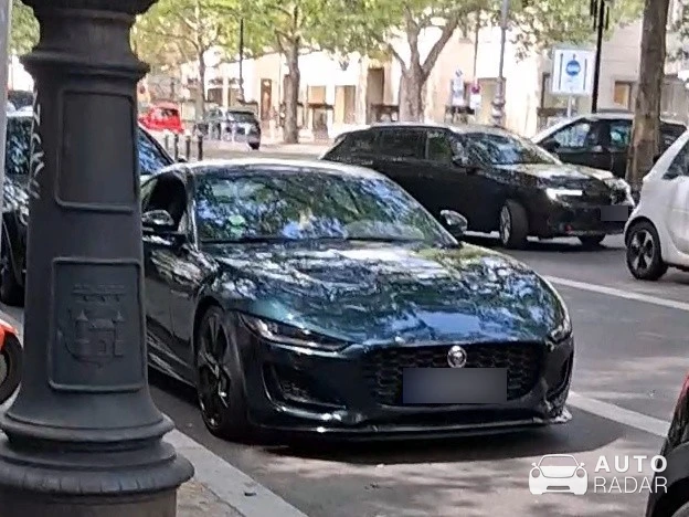 Jaguar F-Type Coupé 2017 spotted in Schönefeld