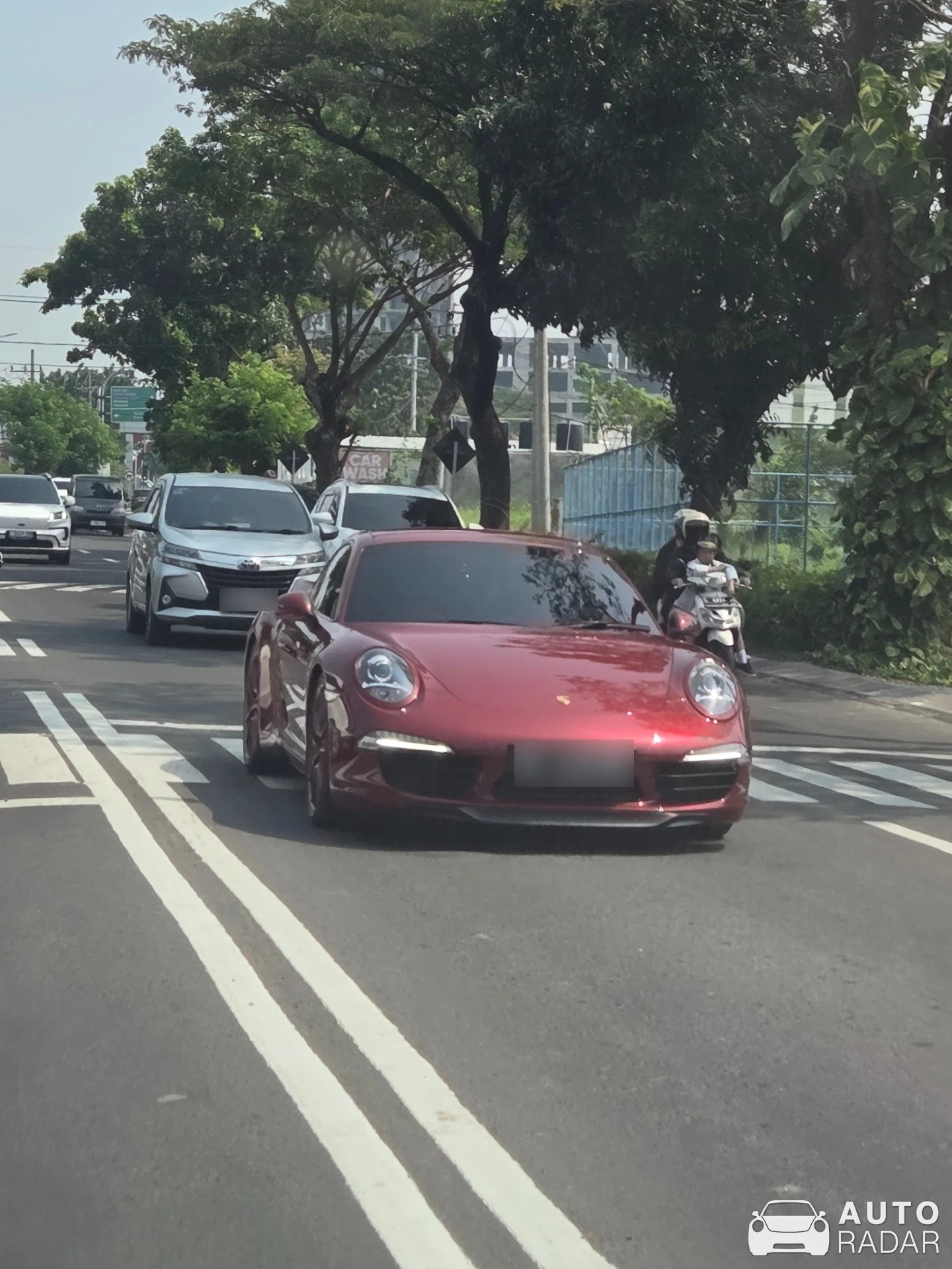 Porsche 991 Carrera MkI spotted in Surabaya