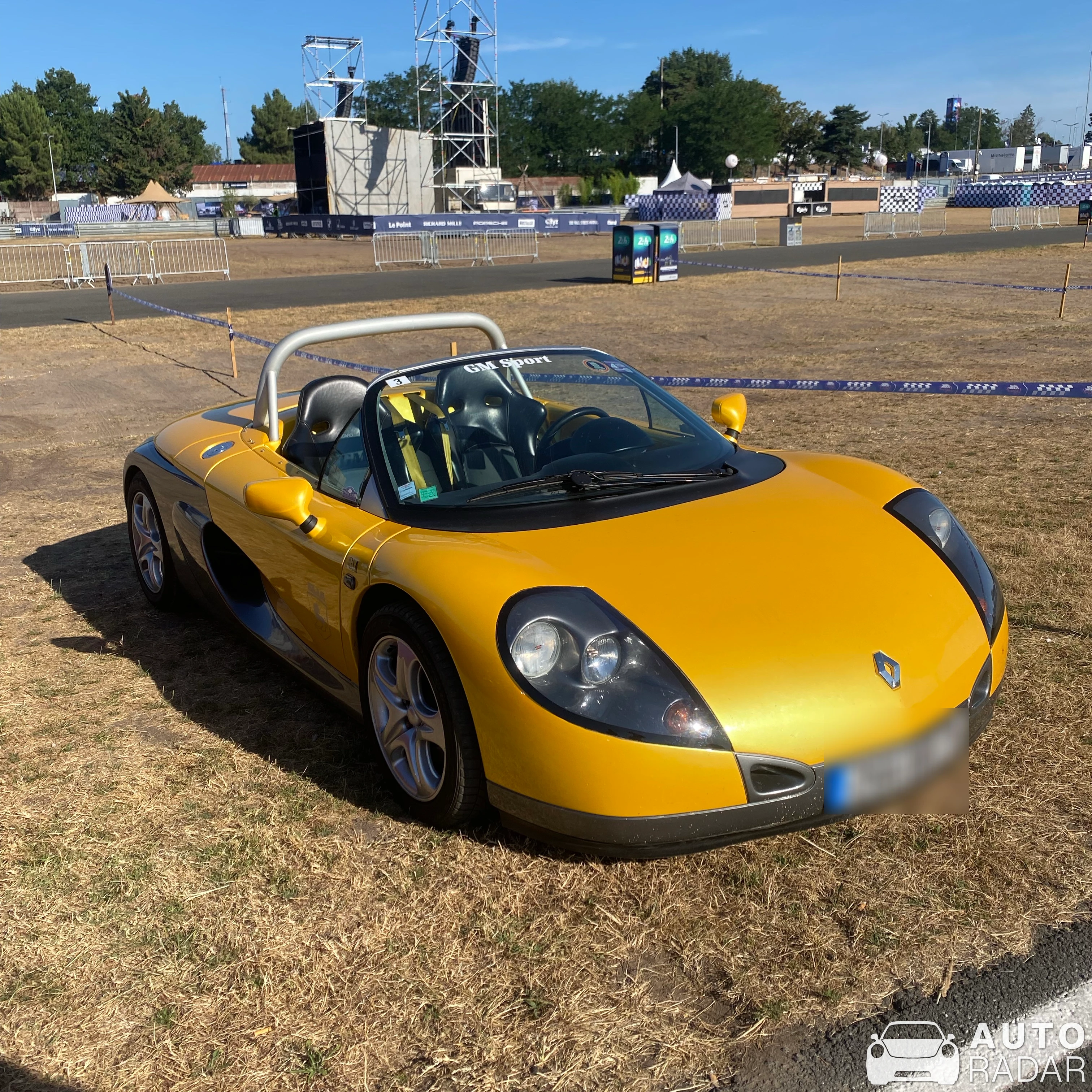 Renault Sport Spider spotted in Le Mans