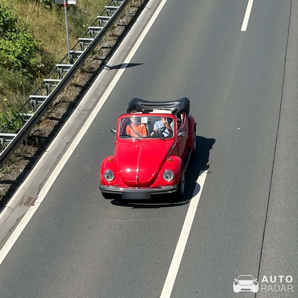 Volkswagen Beetle Convertible spotted in Düsseldorf