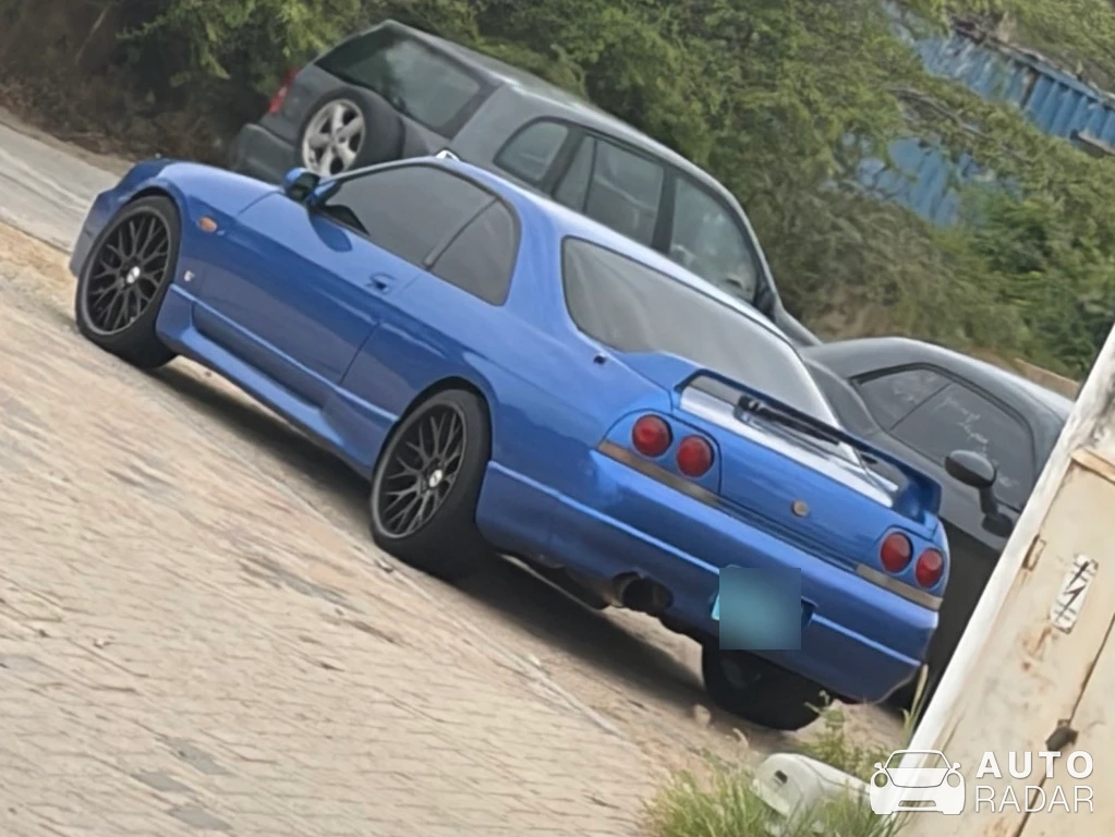Nissan Skyline R33 spotted in San Nicolas