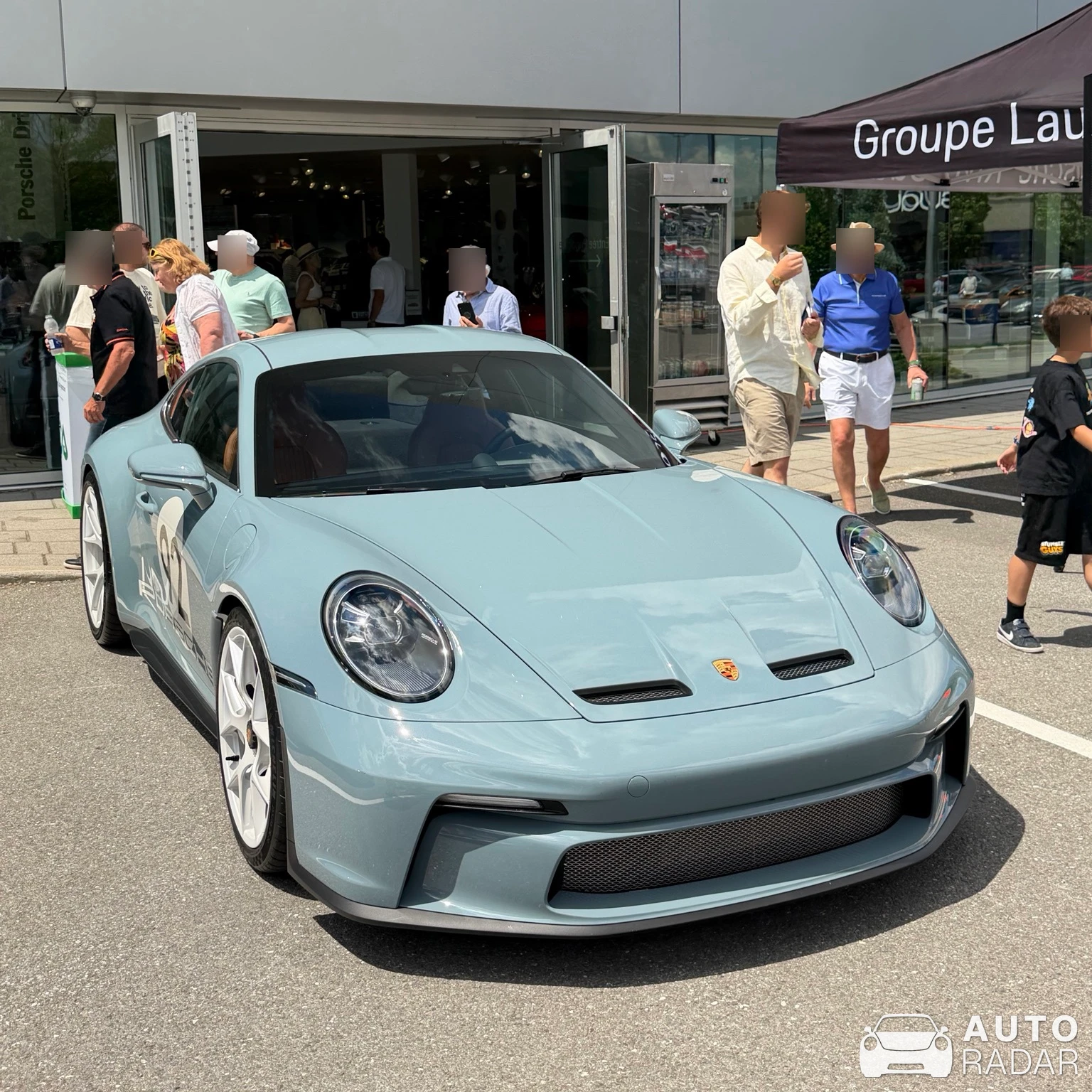 Porsche 911 S/T spotted in Longueuil