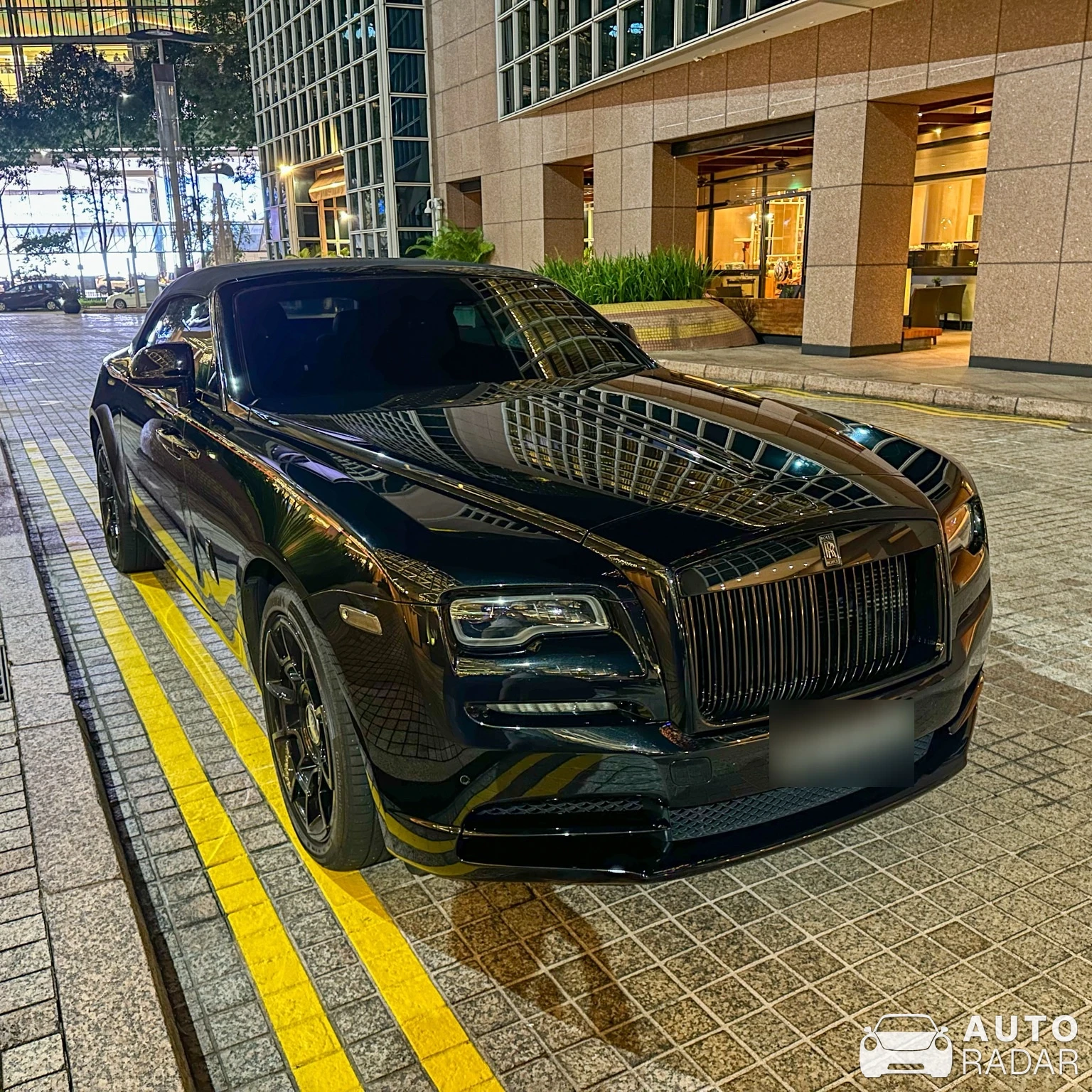 Rolls-Royce Dawn Black Badge spotted in Singapore