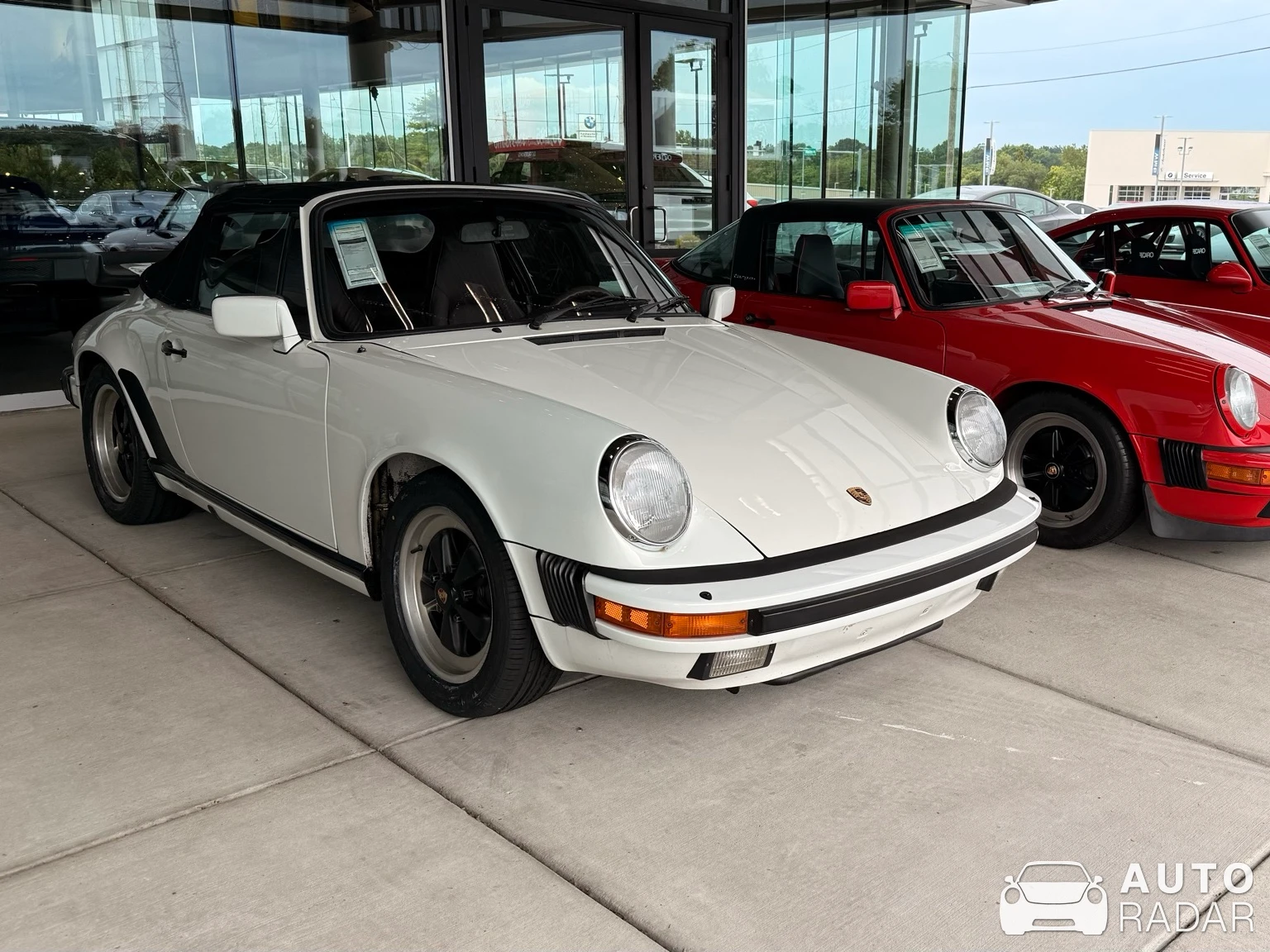 Porsche 911 Carrera 3.2 Cabriolet spotted in Maplewood