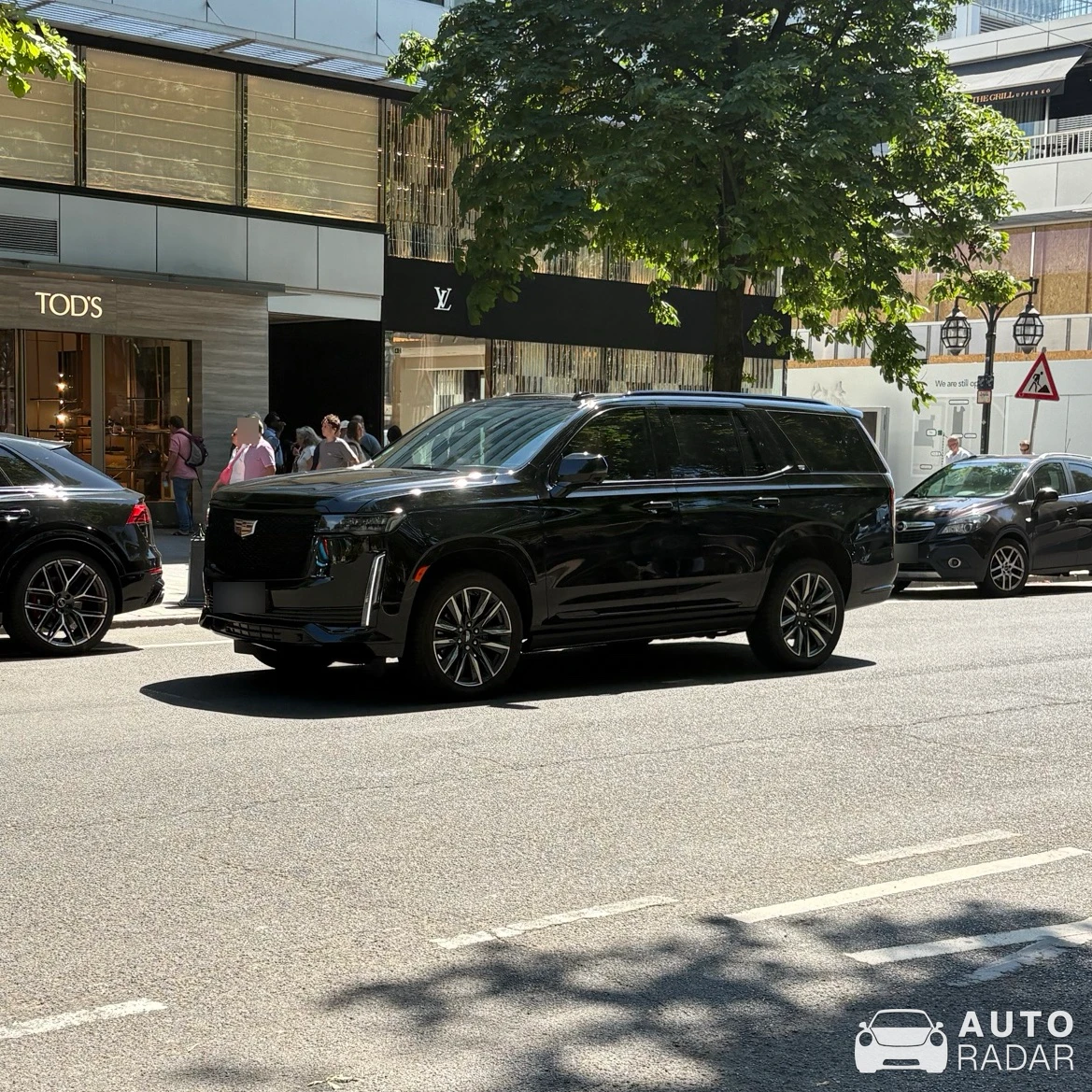 Cadillac Escalade spotted in Düsseldorf