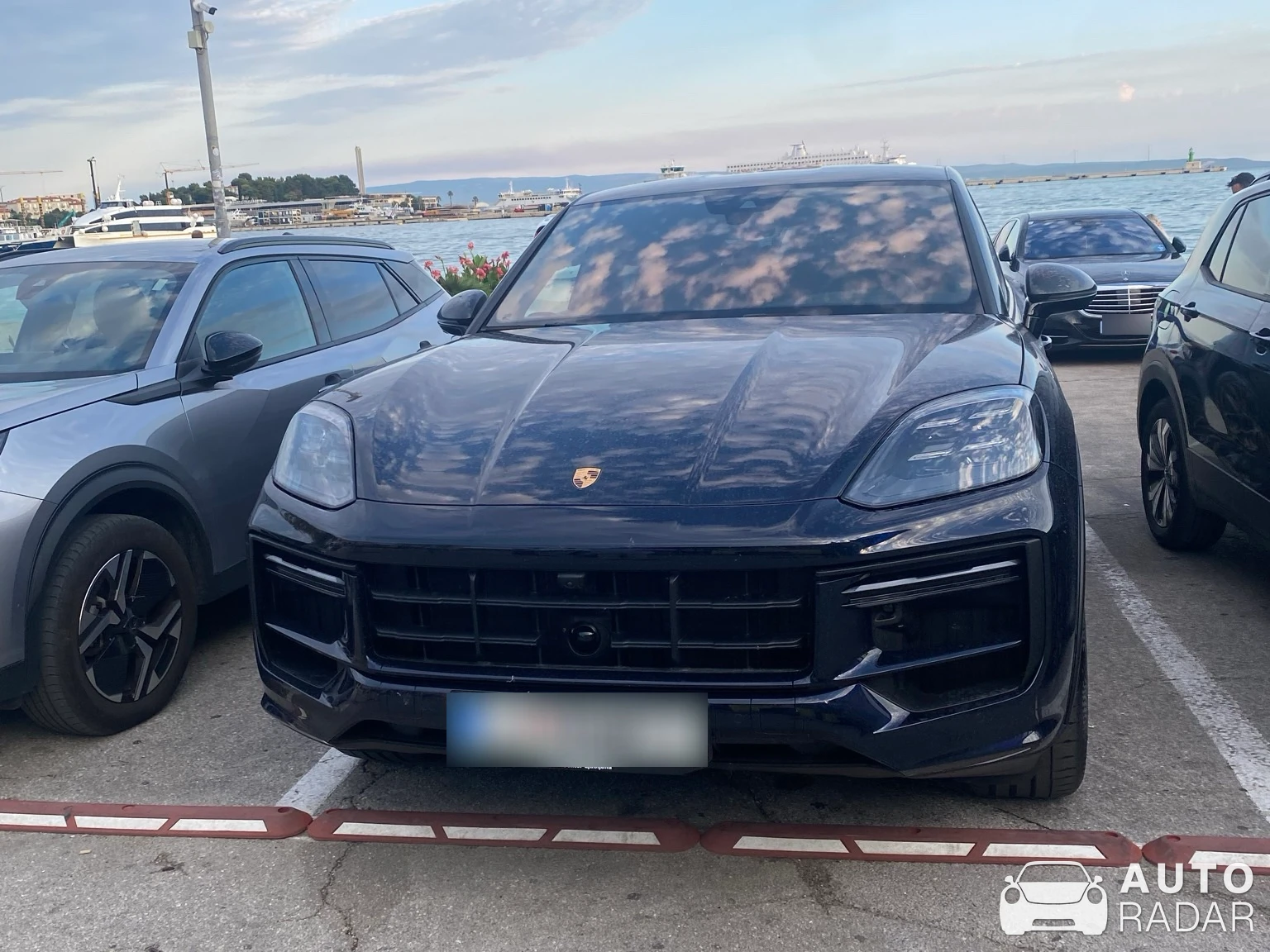 Porsche Cayenne spotted in Makarská