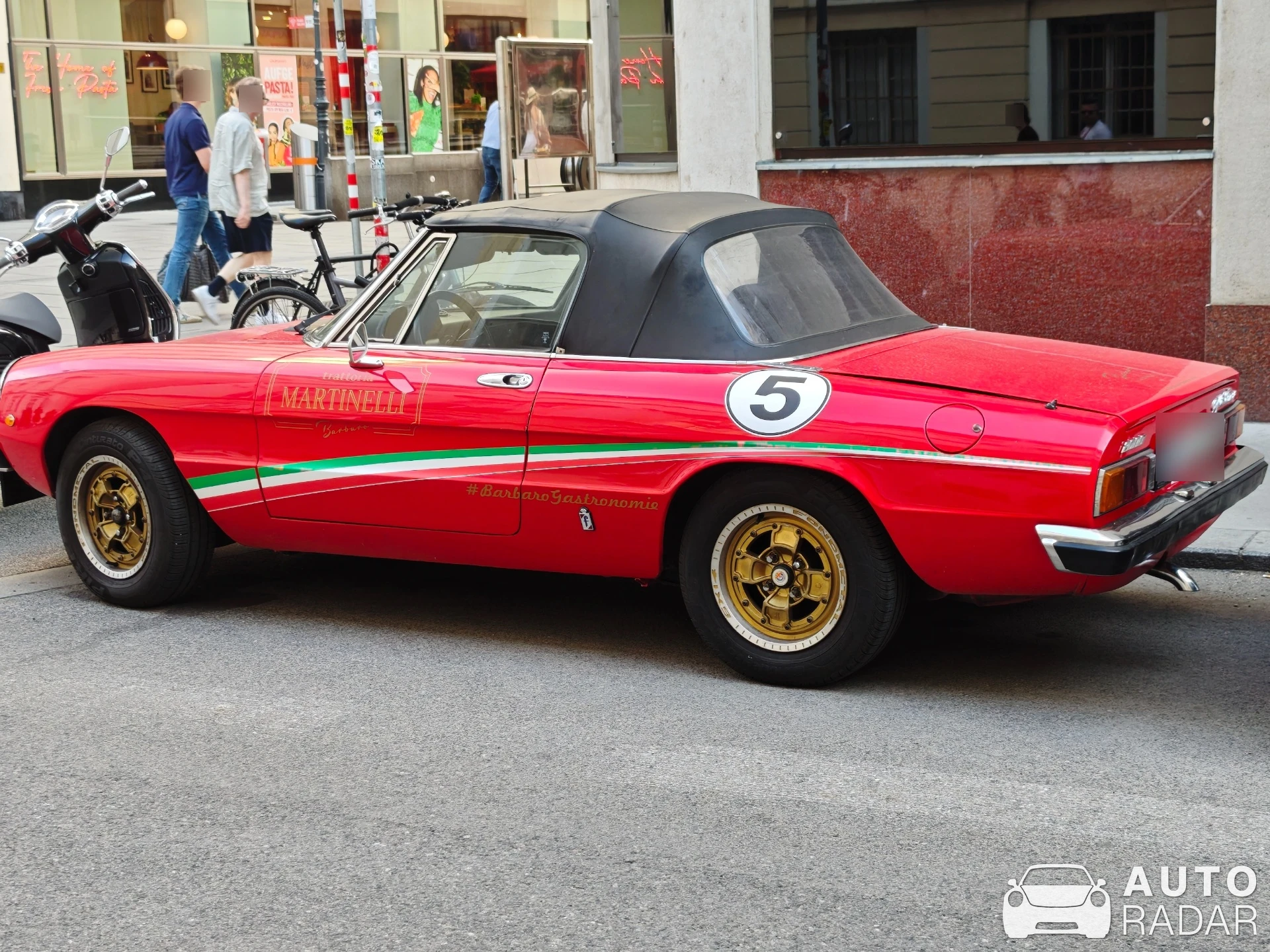 Alfa Romeo Spider Series 2 Coda Tronca spotted in Vienna