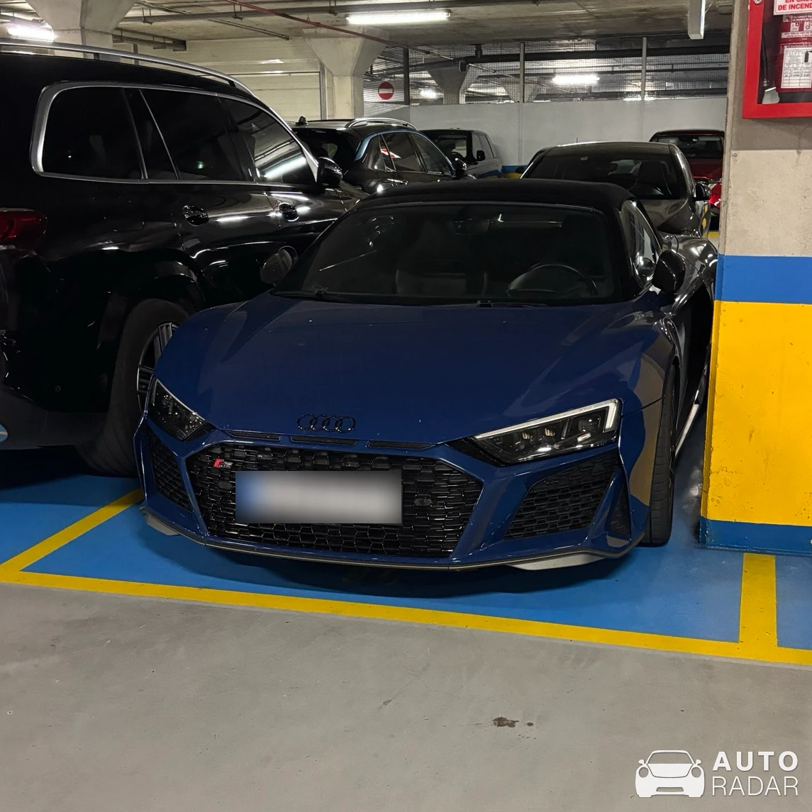 Audi R8 V10 Spyder Performance spotted in Sanxenxo