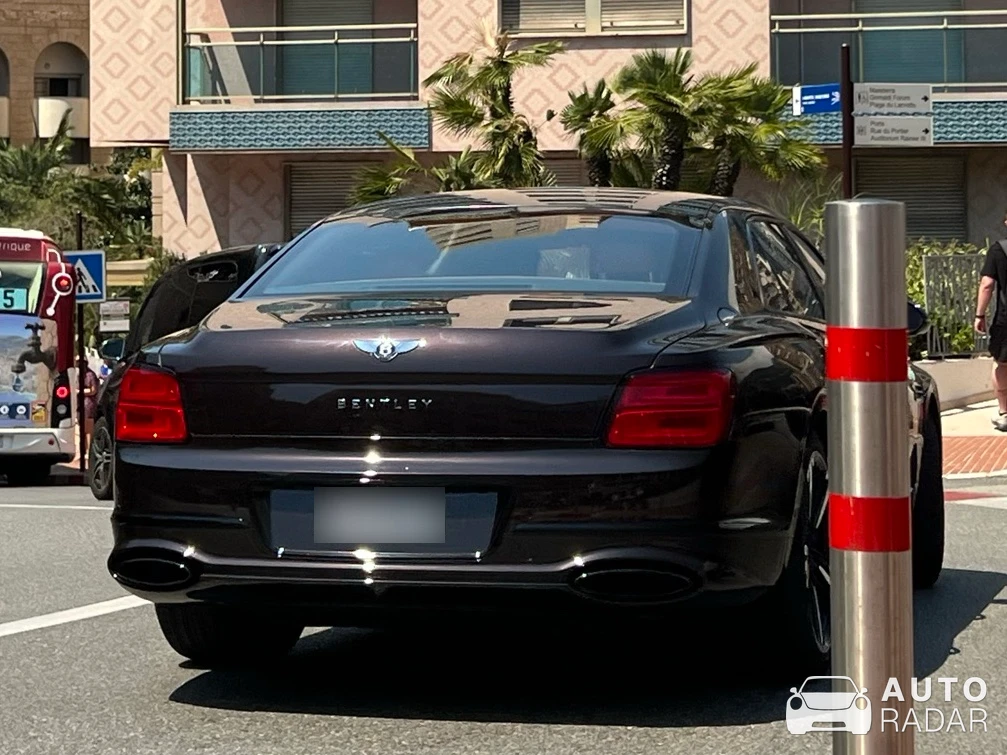 Bentley Flying Spur Hybrid spotted in Monaco