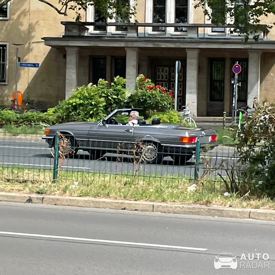Mercedes-Benz 300SL R107 spotted in Berlin